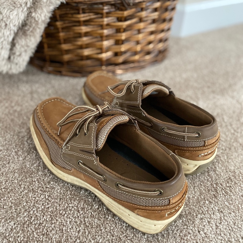 Men’s shoes size 9